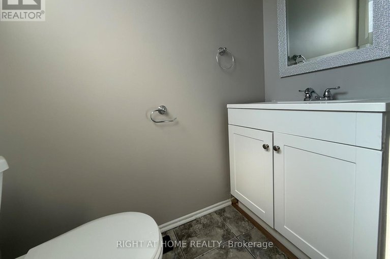 28944609/1950-belmore-lane/blackburn-hamlet-south/ottawa/ontario/K1B4Z8_13
