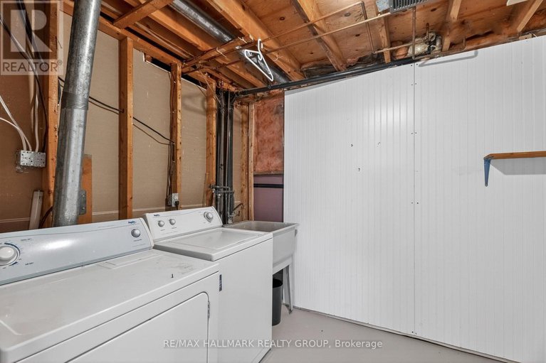 29036689/3921c-old-richmond-road/arbeatha-park/ottawa/ontario/K2H8T9_32