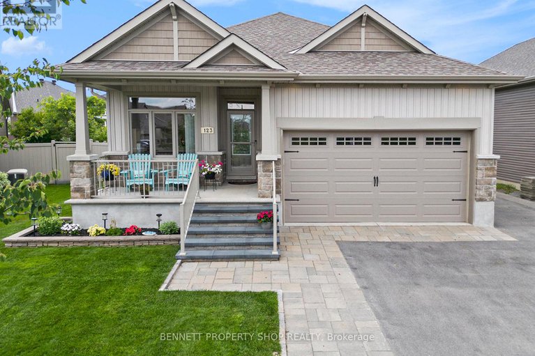 28615405/123-elfin-grove/emerald-meadowstrailwest/ottawa/ontario/K2V0B9_2