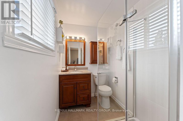28907576/1570-marcoux-drive/bilberry-creekqueenswood-heights/ottawa/ontario/K1E2J9_23