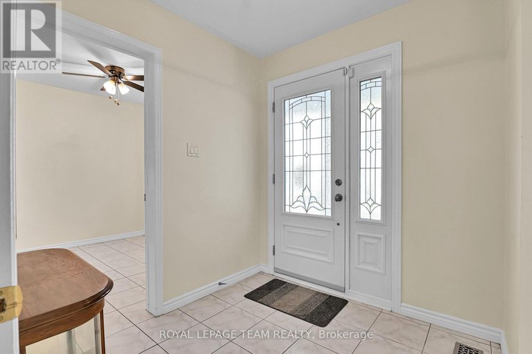 29366735/310-mceachern-crescent/bilberry-creekqueenswood-heights/ottawa/ontario/K1E3K2_4