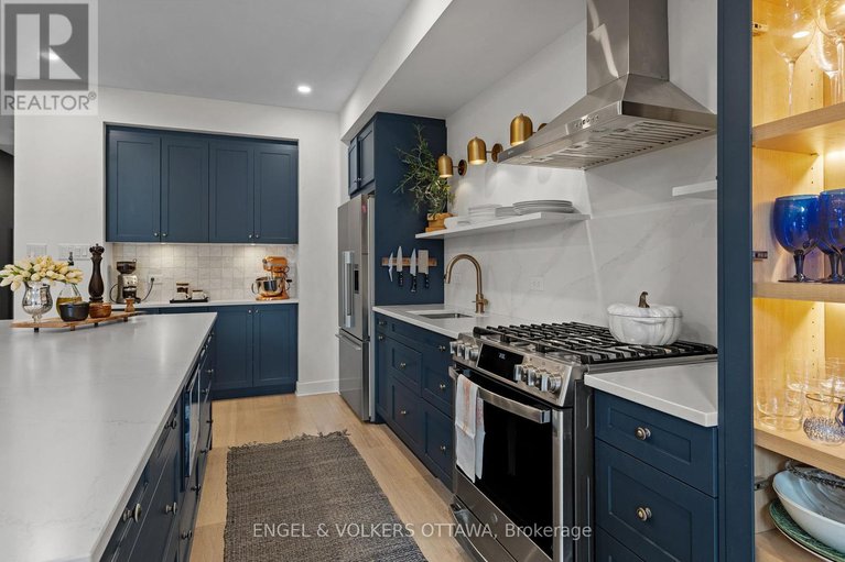 28966378/196-hawkeswood-drive/riverside-southgloucester-glen/ottawa/ontario/K4M0E5_12