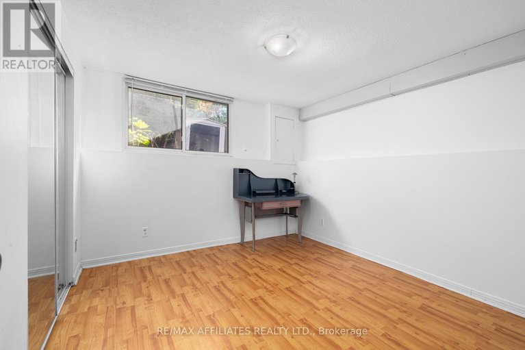 28964086/306-woodfield-drive/tanglewood/ottawa/ontario/K2G3W9_24