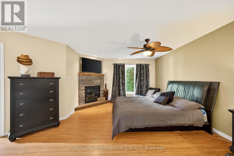 28678850/4937-canaan-road/clarencerockland-twp/clarence-rockland/ontario/K0A2A0_26