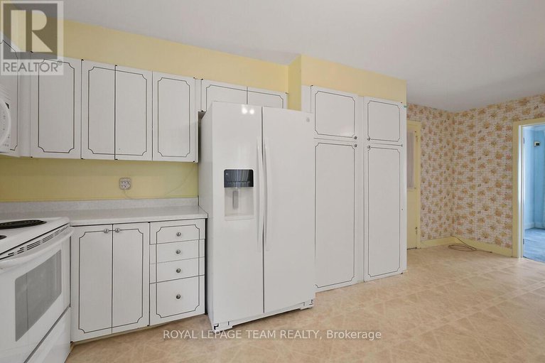 28850677/123-ivy-crescent/new-edinburgh/ottawa/ontario/K1M1Y1_21