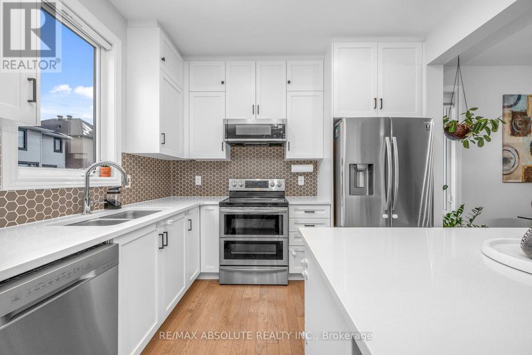 29131273/730-perseus-avenue/half-moon-bay/ottawa/ontario/K2J6V8_14