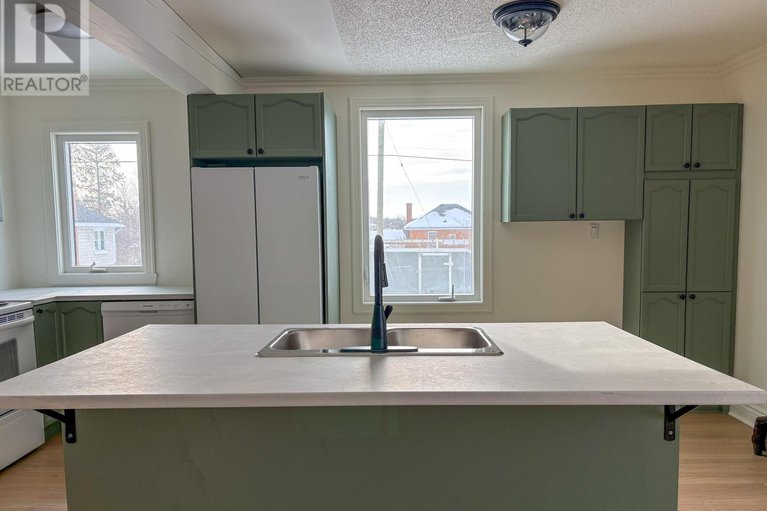 29429568/349-raglan-street-n/renfrew/renfrew/ontario/K7V1P2_13