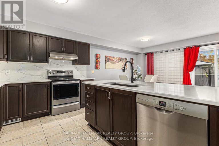 29053447/4220-kelly-farm-drive/blossom-parkkemp-parkfindlay-creek/ottawa/ontario/K1T0A5_8