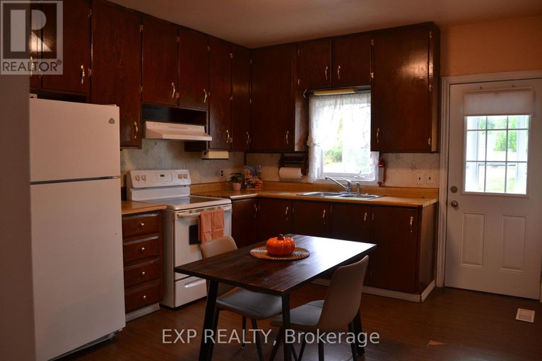28835803/1650-eady-road/horton-twp/horton/ontario/K7V3Z8_11