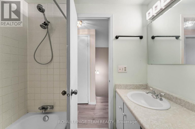 28777869/11-2415-southvale-crescent/sheffield-glenindustrial-park/ottawa/ontario/K1B4T9_23