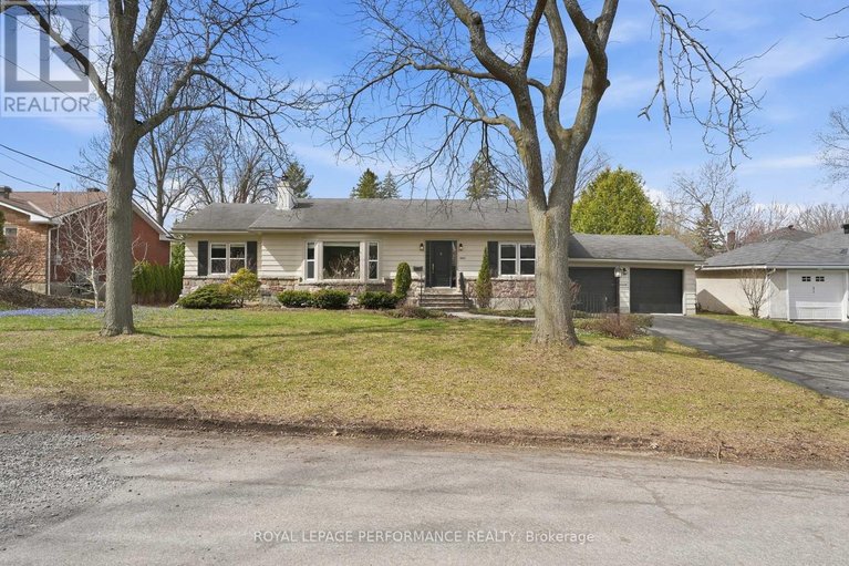 29644956/880-melwood-avenue/mckellar-heightsglabar-park/ottawa/ontario/K2A3C3_2