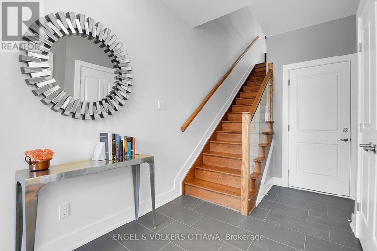 28835279/353e-booth-street/west-centre-town/ottawa/ontario/K1R7K1_6