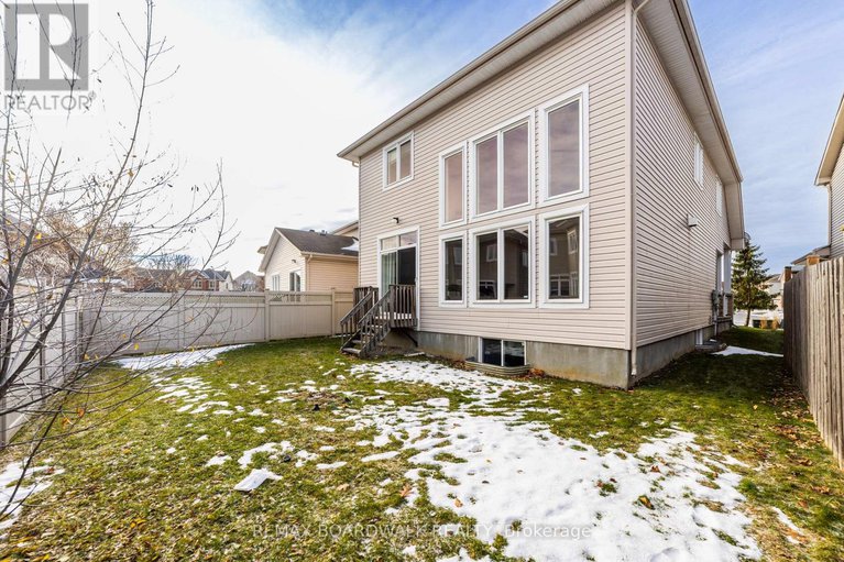29202153/5090-north-bluff-drive/riverside-southgloucester-glen/ottawa/ontario/K1V2K2_34