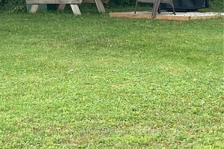 29311542/209-220-kenyon-street-w/alexandria/north-glengarry/ontario/K0C1A0_14