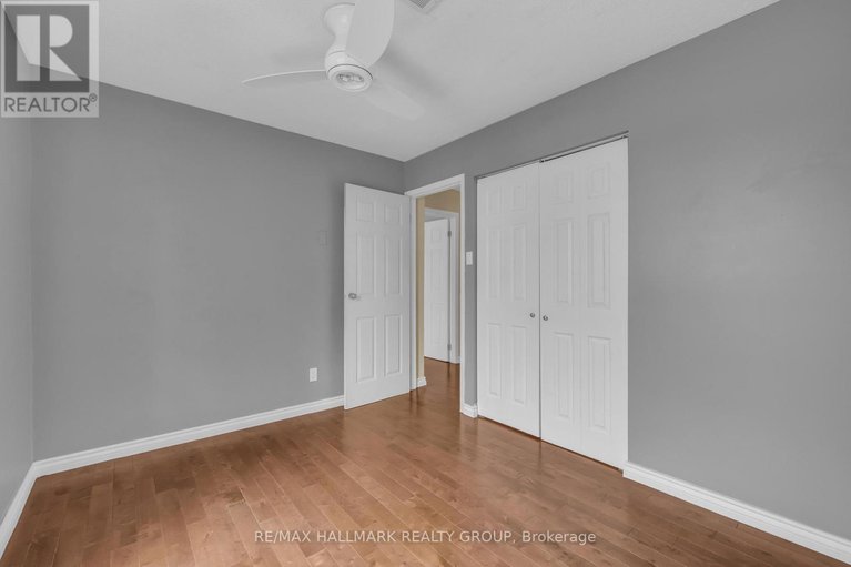 28280542/8-scharf-lane/glencairnhazeldean/ottawa/ontario/K2L2K2_27