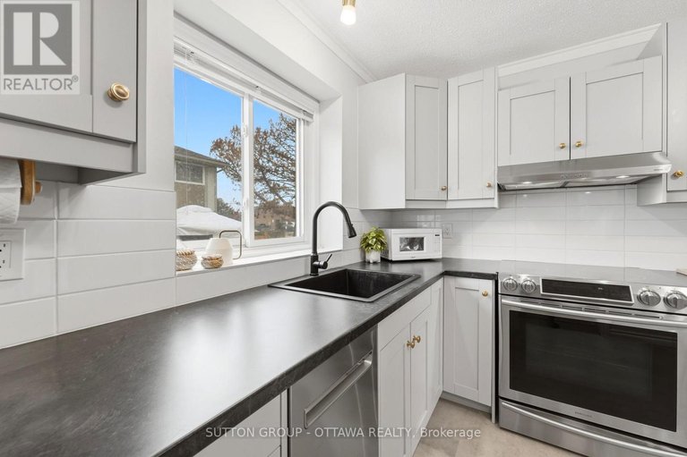 29617710/3907e-old-richmond-road/arbeatha-park/ottawa/ontario/K2H8T8_19