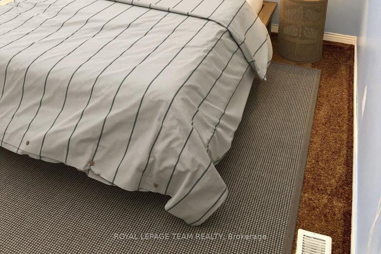 29478854/1501-launay-avenue/fallingbrookpineridge/ottawa/ontario/K4A3S1_17