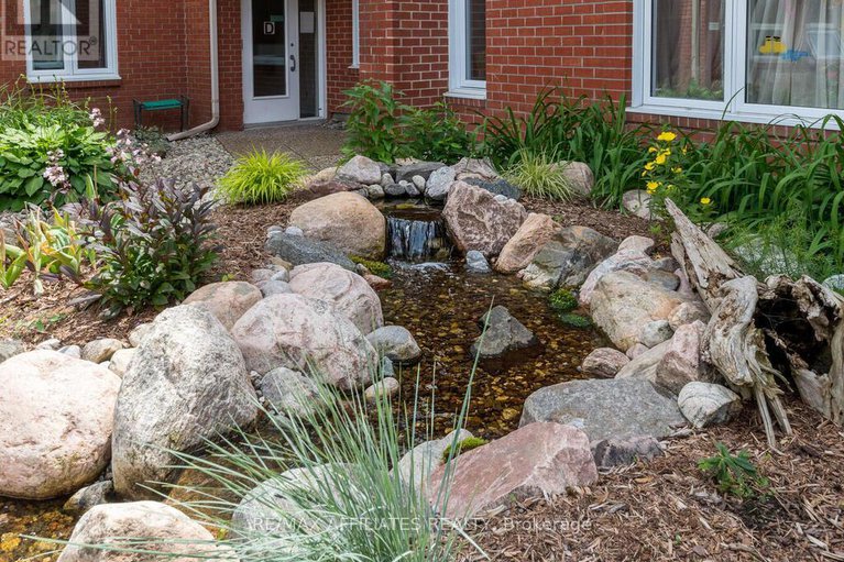 29059313/137-848-seyton-drive/westcliffe-estates/ottawa/ontario/K2H9G6_32