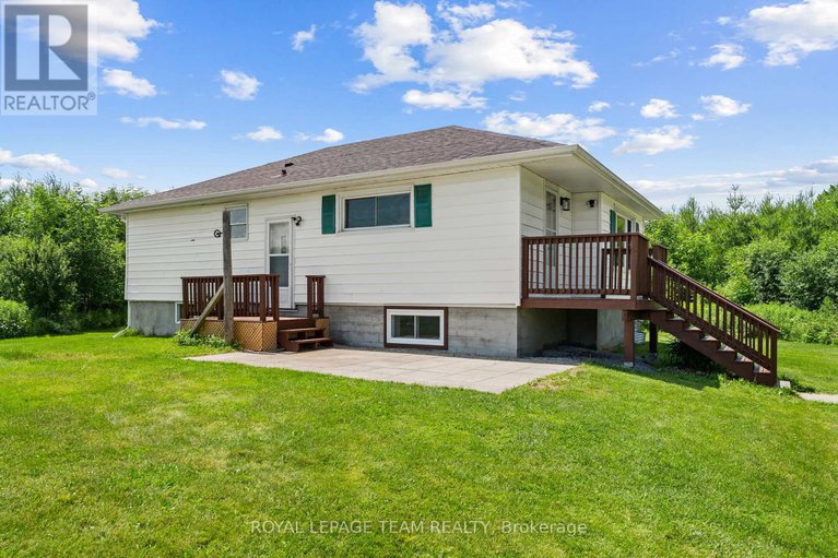 28520318/1523-drummond-con-6b-road/drummond-n-elmsley-drummond-twp/drummondnorth-elmsley/ontario/K7H3C8_43