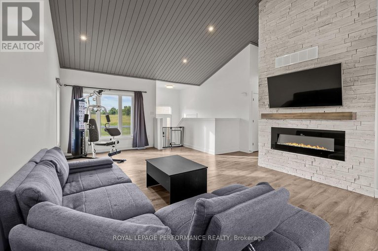28836987/3348-bureau-road/north-glengarry-lochiel-twp/north-glengarry/ontario/K0C1A0_16