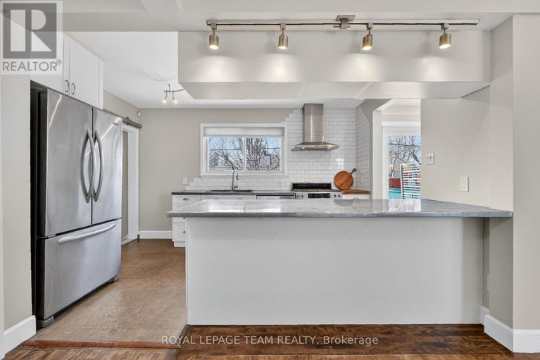 29579808/1318-albany-drive/bel-air-heights/ottawa/ontario/K2C2L9_13