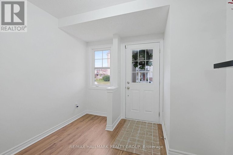 28631340/2325-blue-aster-street/half-moon-bay/ottawa/ontario/K2J0X5_5