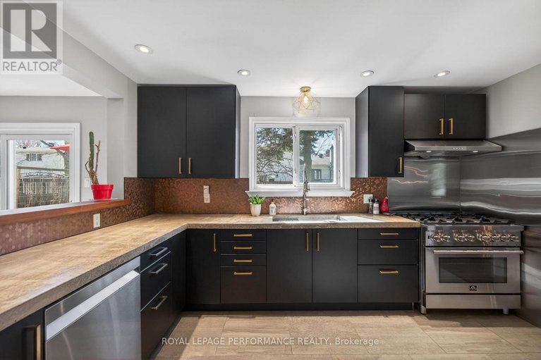 29668804/31-northpark-drive/blackburn-hamlet/ottawa/ontario/K1B3R7_19