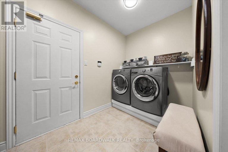 29641184/1210-barnett-drive/cumberland-village/ottawa/ontario/K4C1C7_14