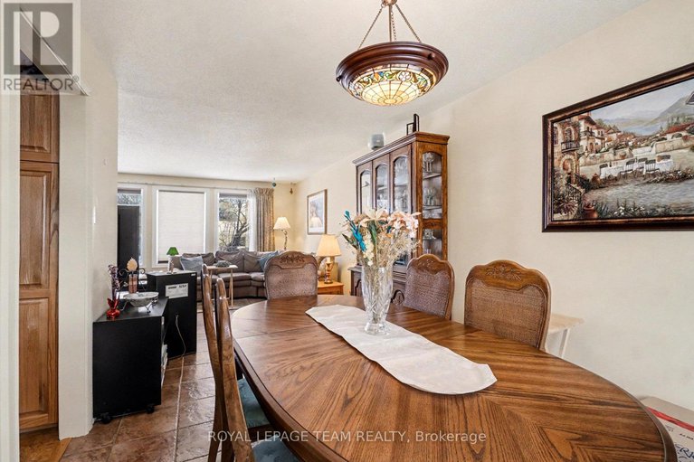 29172924/30-juniper-court/borden-farmstewart-farmcarleton-heightsparkwood-hills/ottawa/ontario/K2E5M6_10