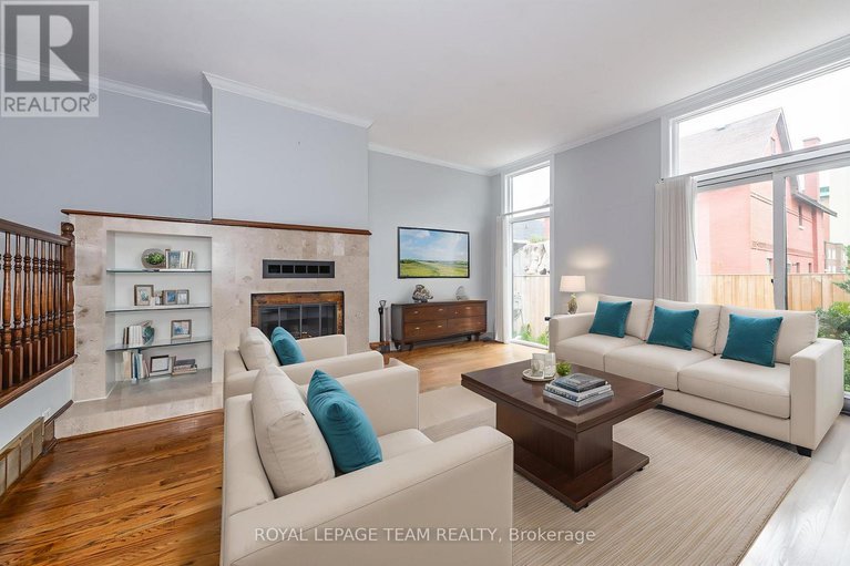 29428183/c-595-besserer-street/sandy-hill/ottawa/ontario/K1N6C8_16