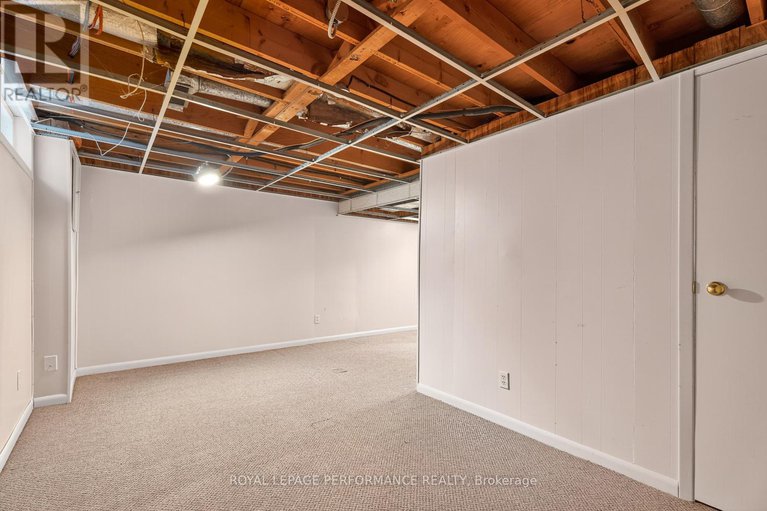 29036688/118-176-woodfield-drive/tanglewood/ottawa/ontario/K2G3W8_30