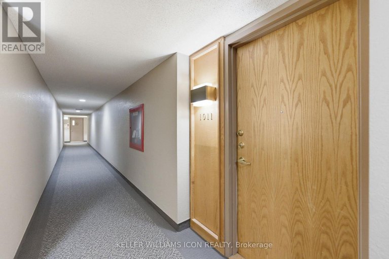 29399608/1011-2760-carousel-crescent/emerald-woodssawmill-creek/ottawa/ontario/K1T2N4_15