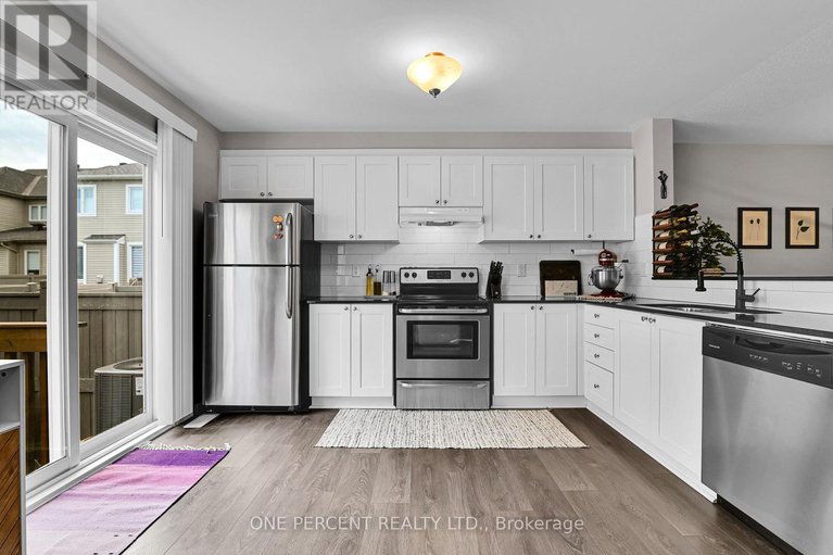 28279096/899-fameflower-street/half-moon-bay/ottawa/ontario/K2J6H3_10
