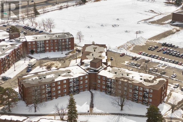 29437627/103c-2041-arrowsmith-drive/beacon-hill-south/ottawa/ontario/K1J7V7_32