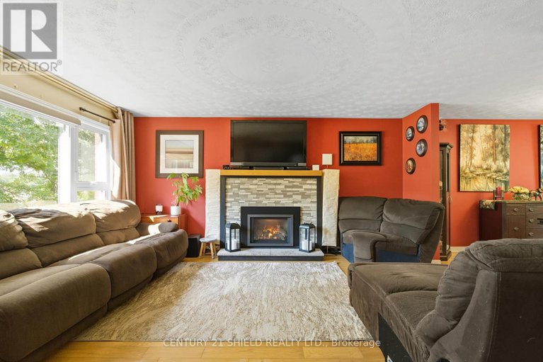 28890966/4555-glen-roy-road/south-glengarry-charlottenburgh-twp/south-glengarry/ontario/K0C1L0_15