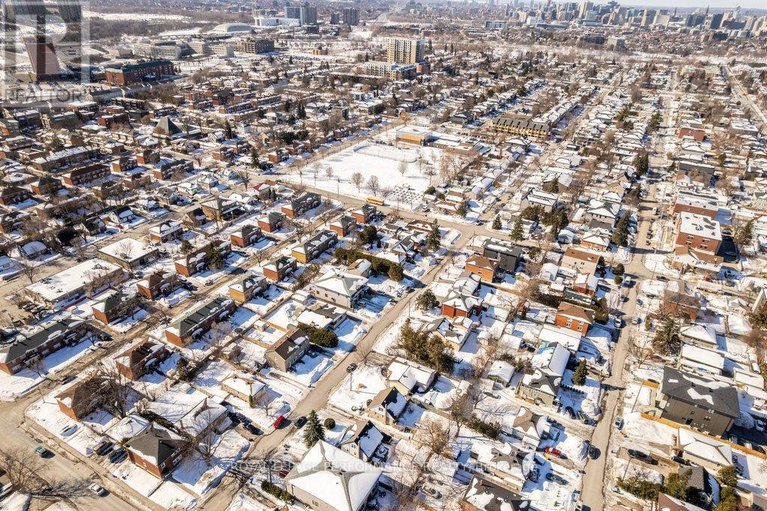 29426386/309-glynn-avenue/overbrookcastle-heights/ottawa/ontario/K1K1R9_33