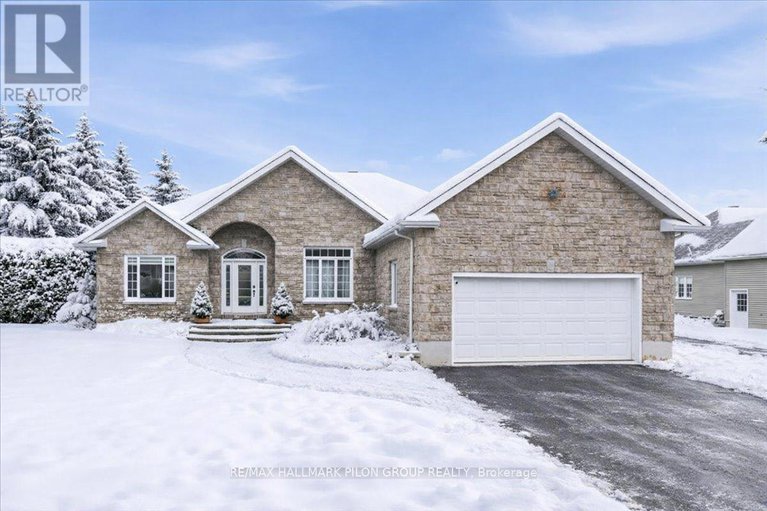 29249194/1147-fieldown-street/cumberland-ridge/ottawa/ontario/K4C1R7_1