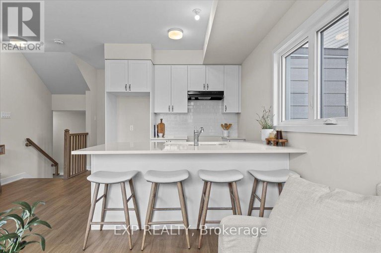 28733246/722-mishi-private/cfb-rockcliffe-and-area/ottawa/ontario/K1K0P2_9