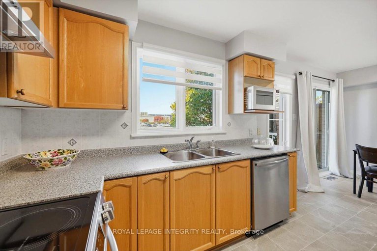29001153/4471-harper-avenue/carson-grove/ottawa/ontario/K1J1C9_11
