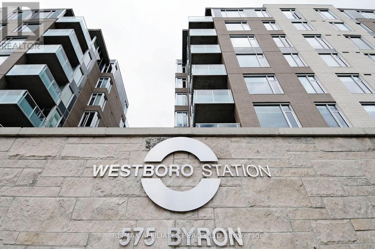 28977226/407-575-byron-avenue/mckellarhighland/ottawa/ontario/K2A1R7_2