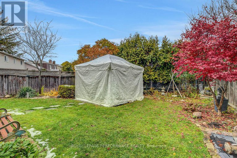 29396935/6255-fortune-drive/convent-glen-north/ottawa/ontario/K1C2B7_30