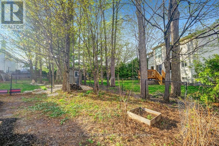 29524227/56-ipswich-terrace/morgans-grantsouth-march/ottawa/ontario/K2K2R3_34