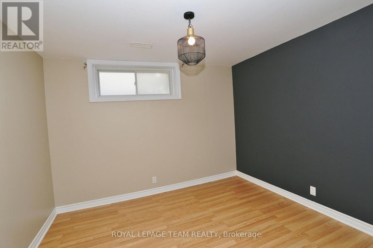 29107094/78-friendly-crescent/stittsville-south/ottawa/ontario/K2S2B5_17