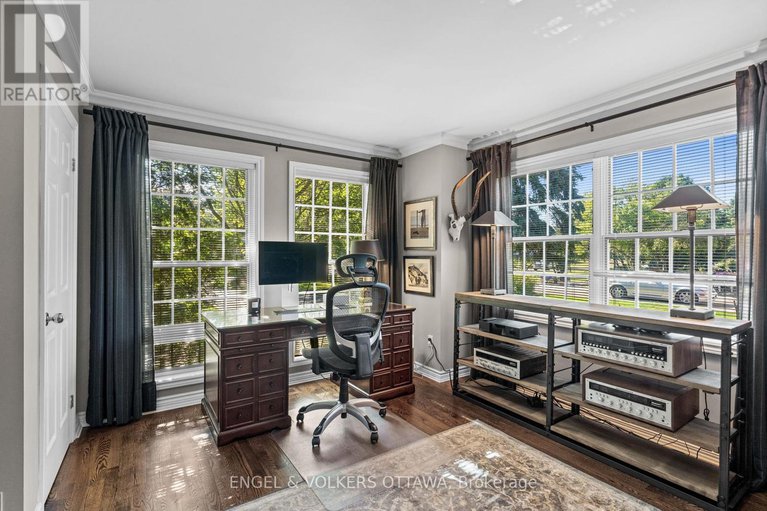 28790851/5557-pettapiece-crescent/manotick-village-manotick-estates/ottawa/ontario/K4M1C5_23