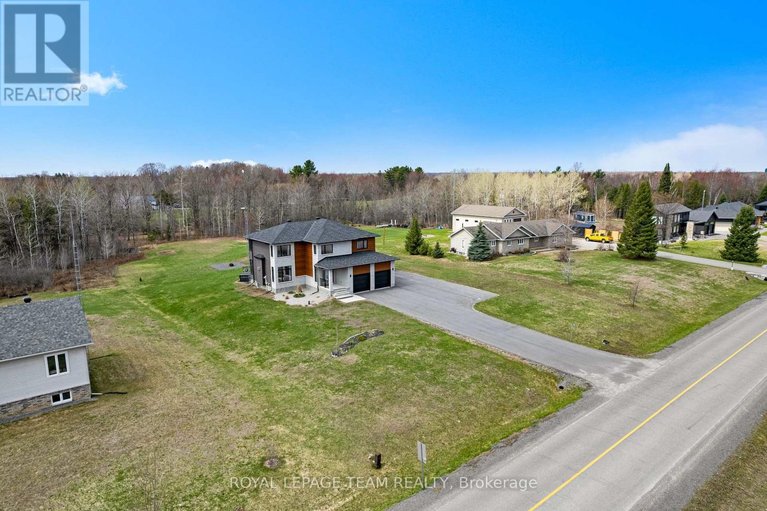 29666456/114-smith-road/north-grenville-twp-kemptville-south/north-grenville/ontario/K0G1T0_2