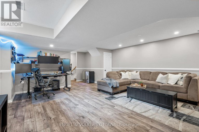 28419048/92-markland-crescent/barrhaven-east/ottawa/ontario/K2G5Z7_34