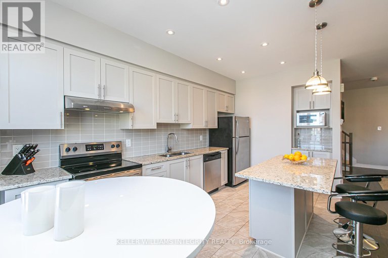 28382312/204-baltic-private/riverside-southgloucester-glen/ottawa/ontario/K4M0E2_22