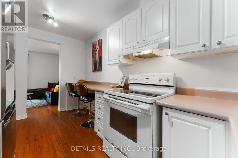 28770609/70-43-stokes-crescent/glencairnhazeldean/ottawa/ontario/K2L2Z5_12