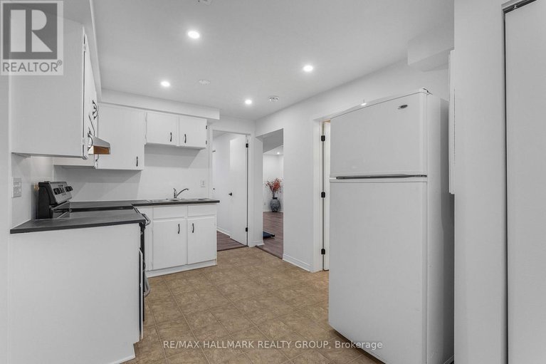 29592597/436-yves-street/town-of-rockland/clarence-rockland/ontario/K4K1E9_22