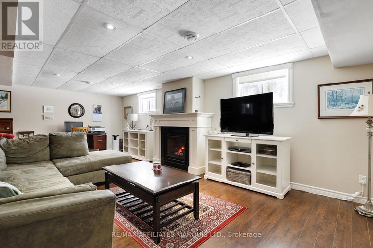 29363009/6-head-street/lancaster/south-glengarry/ontario/K0C1N0_27